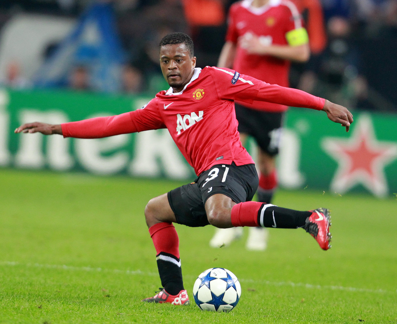 对网球产生 对网球产生