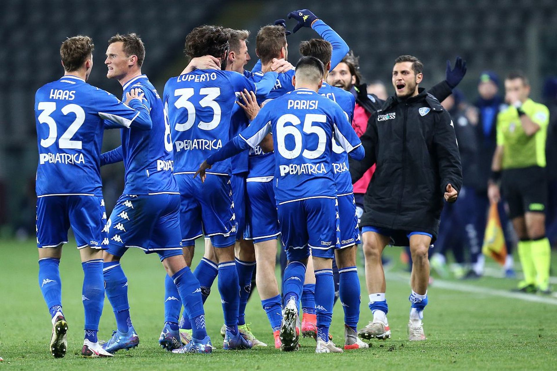 越的驾驶技 越的驾驶技