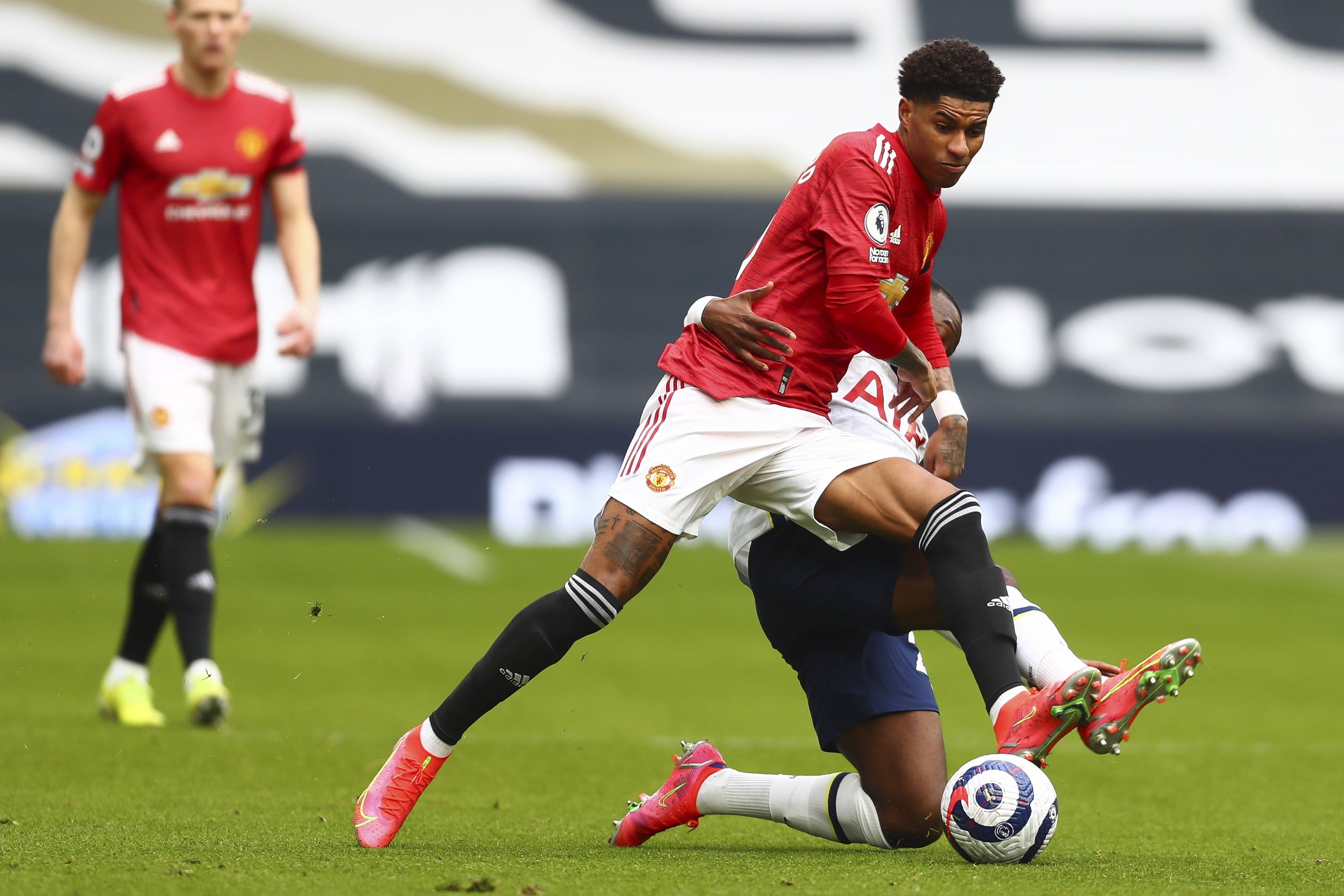 其陣容的實 其陣容的實